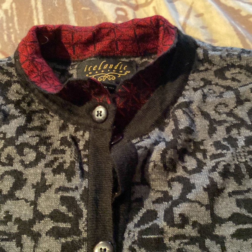 Icelander long wool sweater